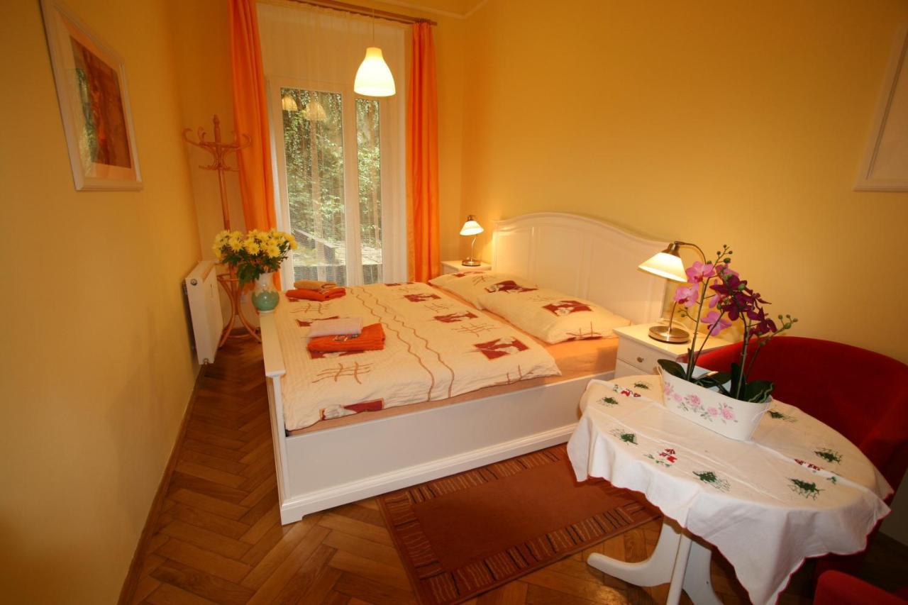 Apartment No. 12 Trziste 29 Karlovy Vary Exterior photo
